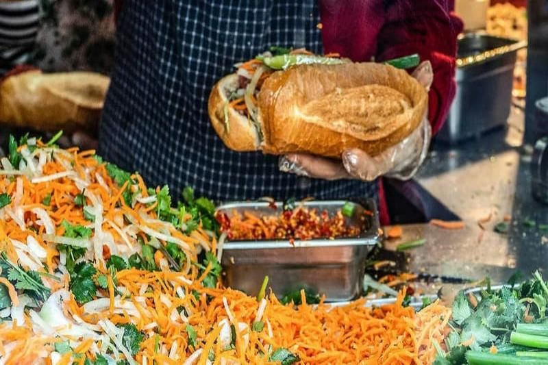 banh mi thiên hà paris restaurant (1)