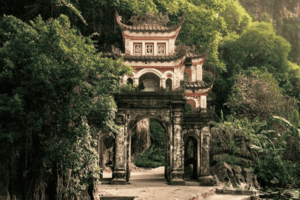 bich dong temple