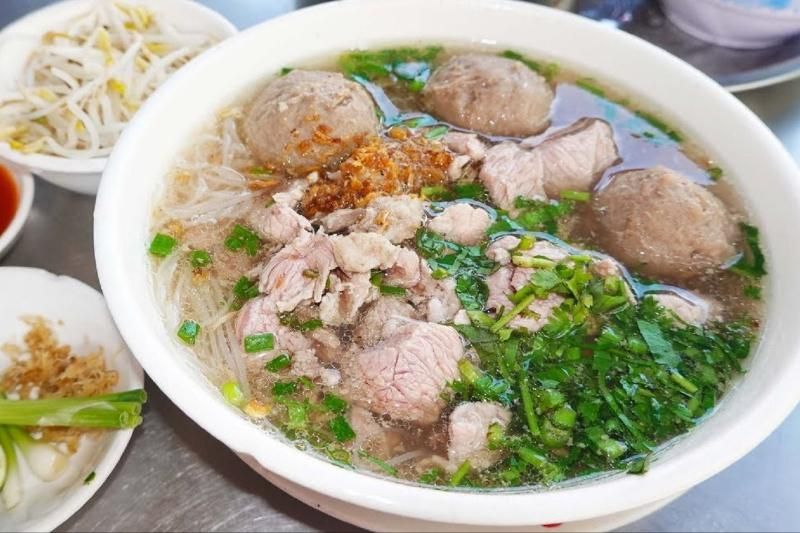 kuy teav - hu tieu nam vang