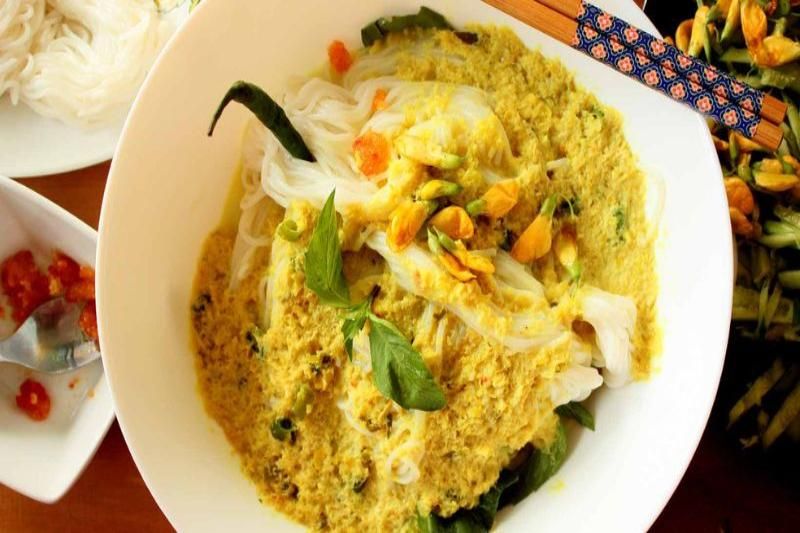 num banh chok - un plat tres unique de la cuisine khmer