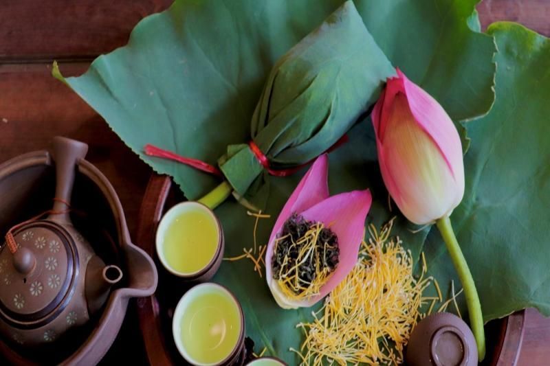 el arte de degustar el té de loto en vietnam