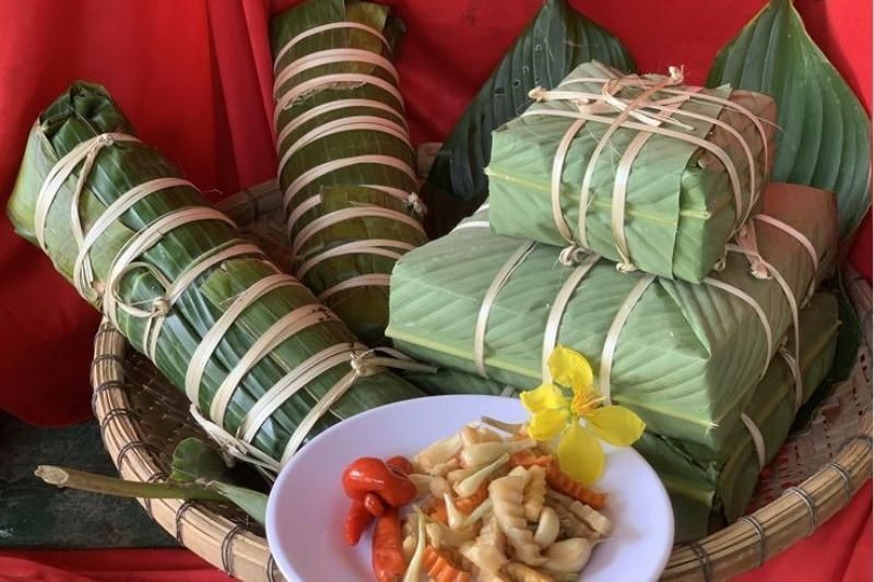 el banh chung cuadrado y el banh tet cilíndrico (fuente pinterest)