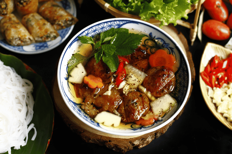 el bun cha de hanói (fuente vnexpress)