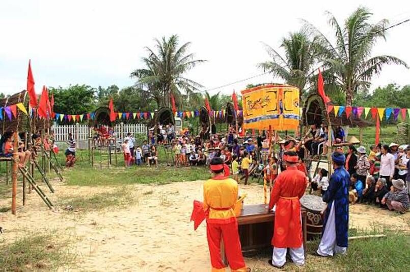 juego y representación de bài chòi, una tradición cultural reconocida por la unesco en el centro de vietnam (1)