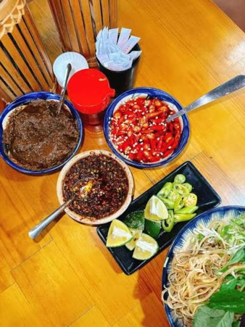 bún bò tộ o oanh (1)